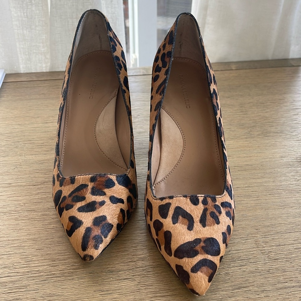 Banana Republic Leopard Chunky Pointed Toe Heel